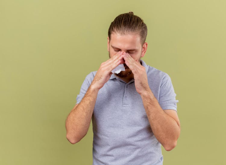 Como desentupir o nariz: 10 dicas rápidas e eficazes